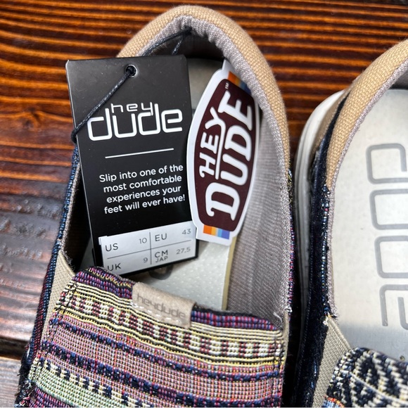 NIB Hey Dude Men's Thad Serape Stripe Slip On Shoes - Picture 6 of 8